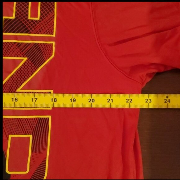 And 1 red large workout shirt - Picture 7 of 8